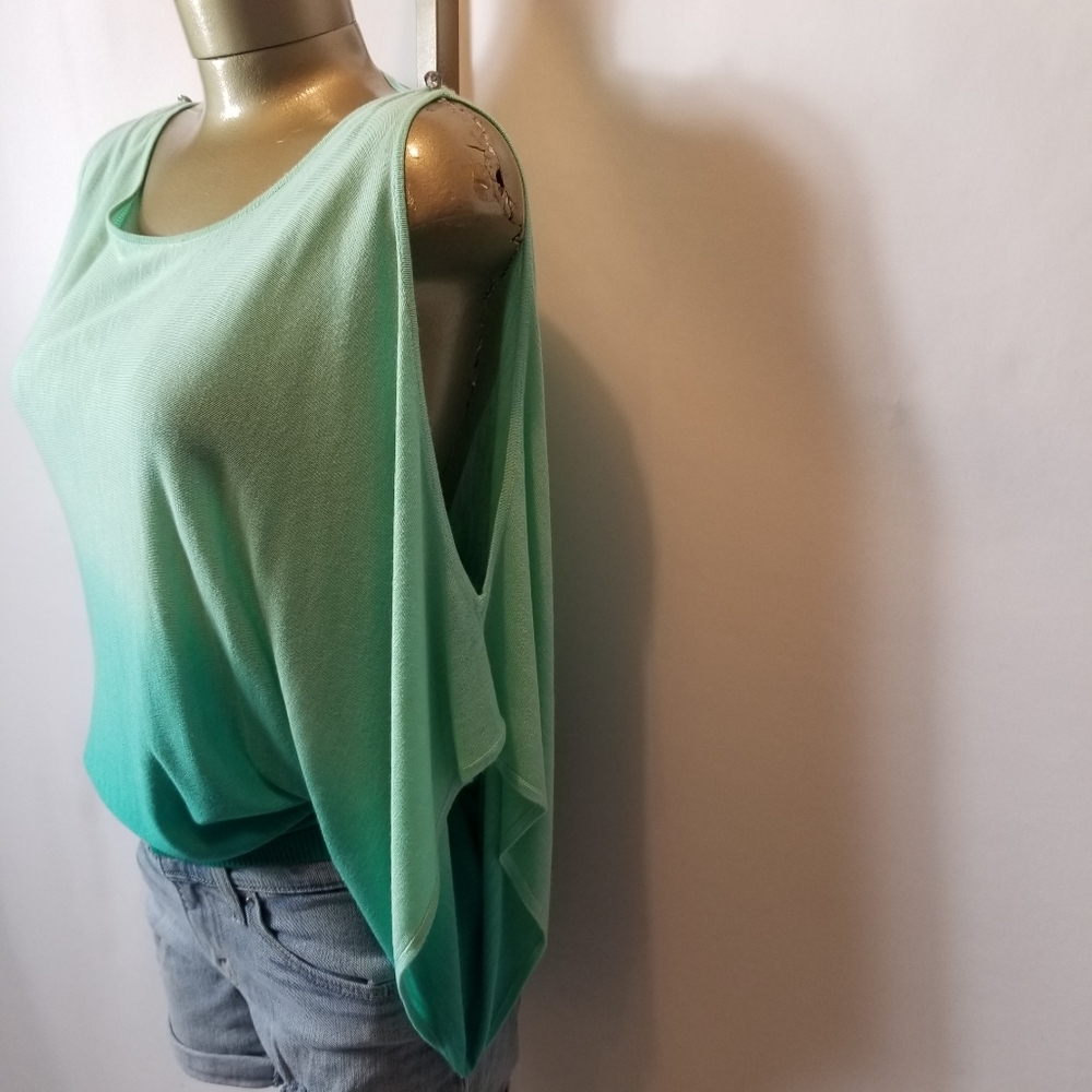 INC INTERNATIONAL CONCEPTS GREEN DIP DYE OPEN DOLMAN SLEEVES TOP. - Picture 3 of 10